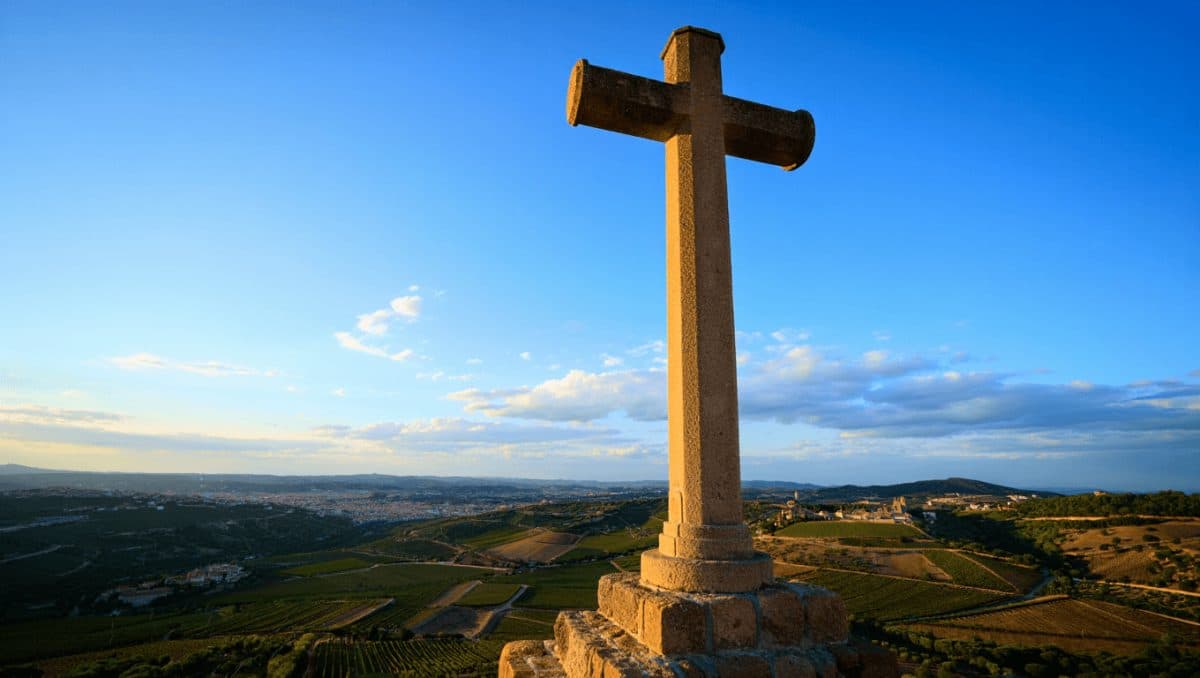 La imponente Cruz que corona Jaén cumple 780 años