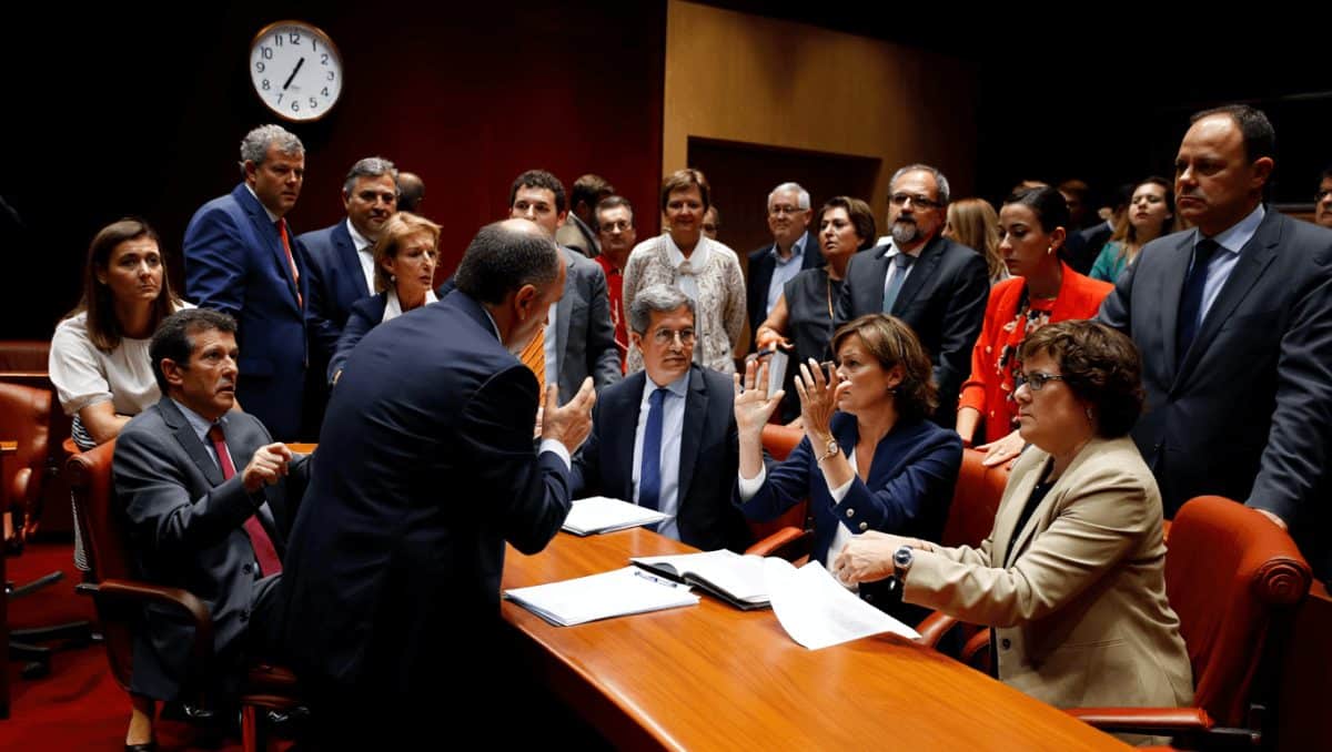 El reloj corre en contra de la unidad de las izquierdas en Andalucía