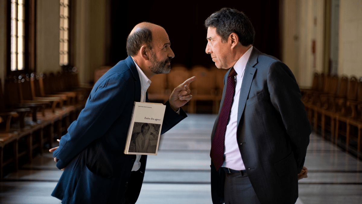 «Entre dos aguas», una obra crítica sobre poéticas hispánicas contemporáneas