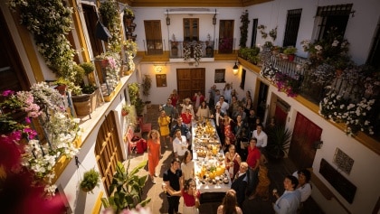 Bellido espera que los Patios de Córdoba «tengan cifras de visitantes que ayuden al sector turístico»