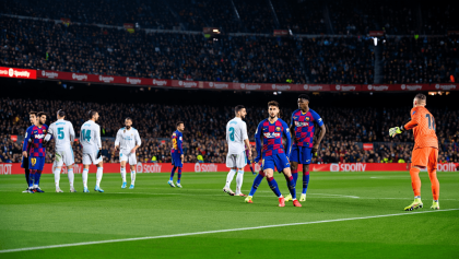 A qué hora es el clásico entre Barça y Real Madrid y dónde ver hoy por TV y en directo el partido de La Liga EA Sports