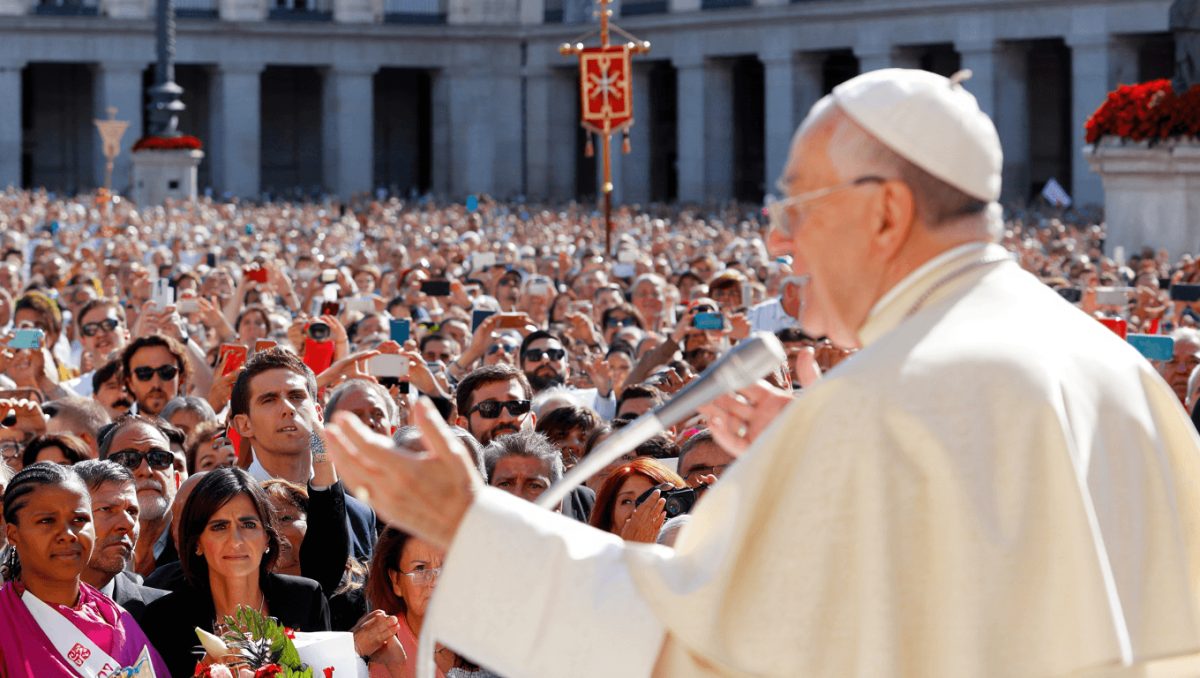 María Jesús Montero hace suyo el mensaje del Papa: «Acoger a los vulnerables debe traducirse en políticas públicas»