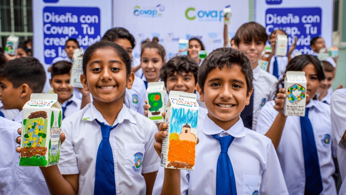 Dos colegios de Córdoba ganan el concurso de Covap que convierte sus dibujos en envases de leche