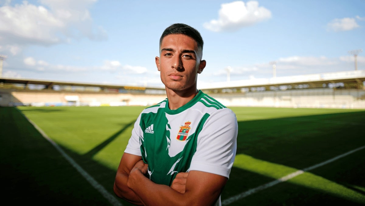 Dani Tasende: «Mi reto es hacer la mejor temporada en Segunda aquí en Córdoba»