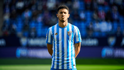 El Málaga CF pone a la venta la camiseta homenaje a la afición blanquiazul