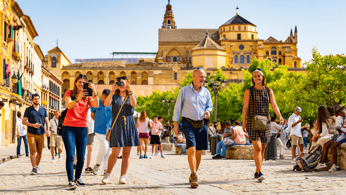 Córdoba bate récord de plazas en las viviendas de uso turístico: mil más en seis meses hasta las 15.216
